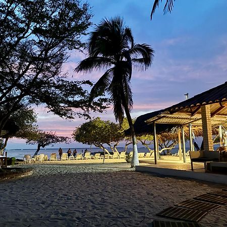 Hotel Carey Beach Бару Экстерьер фото