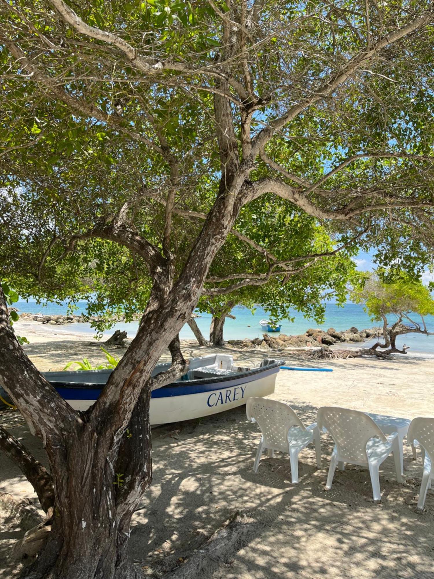 Carey Beach Бару Экстерьер фото