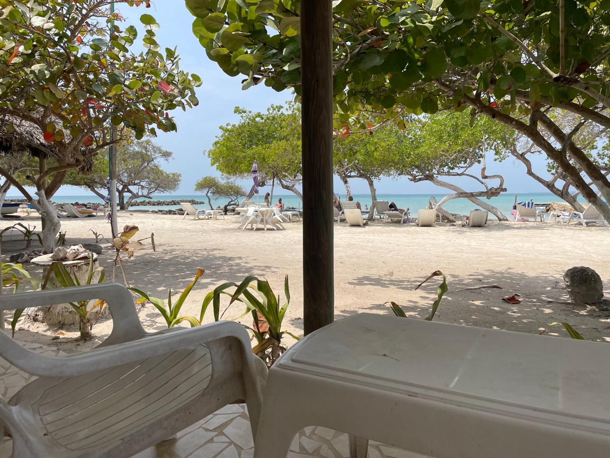 Hotel Carey Beach Бару Экстерьер фото