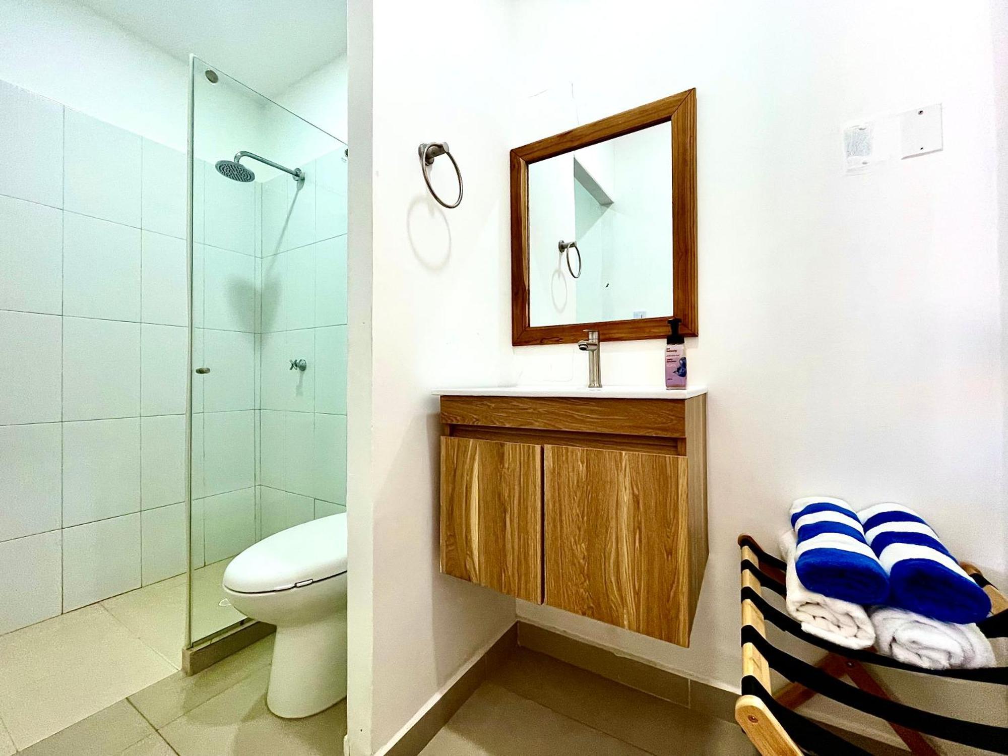 Hotel Carey Beach Бару Экстерьер фото