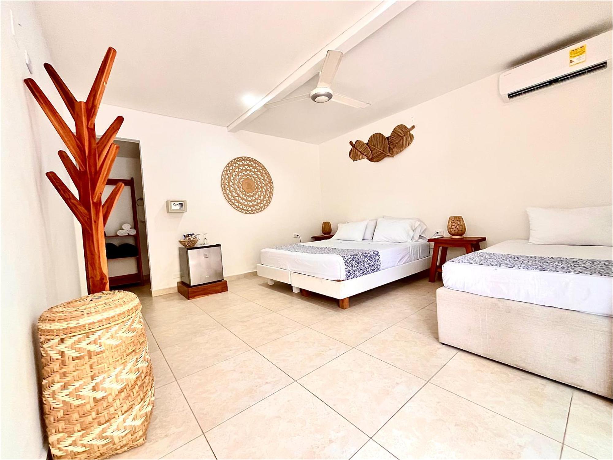 Hotel Carey Beach Бару Экстерьер фото
